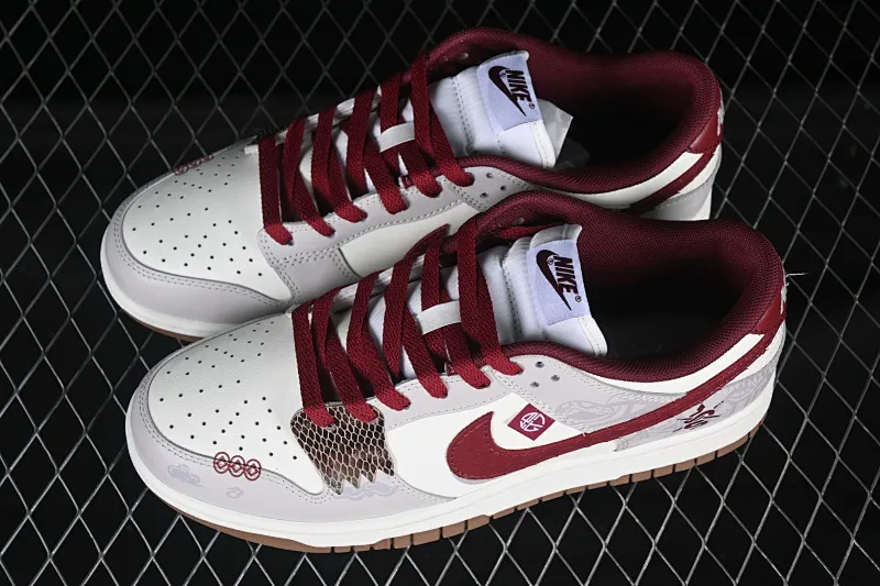 All categories Nk SB Dunk Series Nk SB Dunk Low High-end customized low-top sneakers Nk Dunk Low Year of the Snake limited low-top casual sneakers FB7160-161